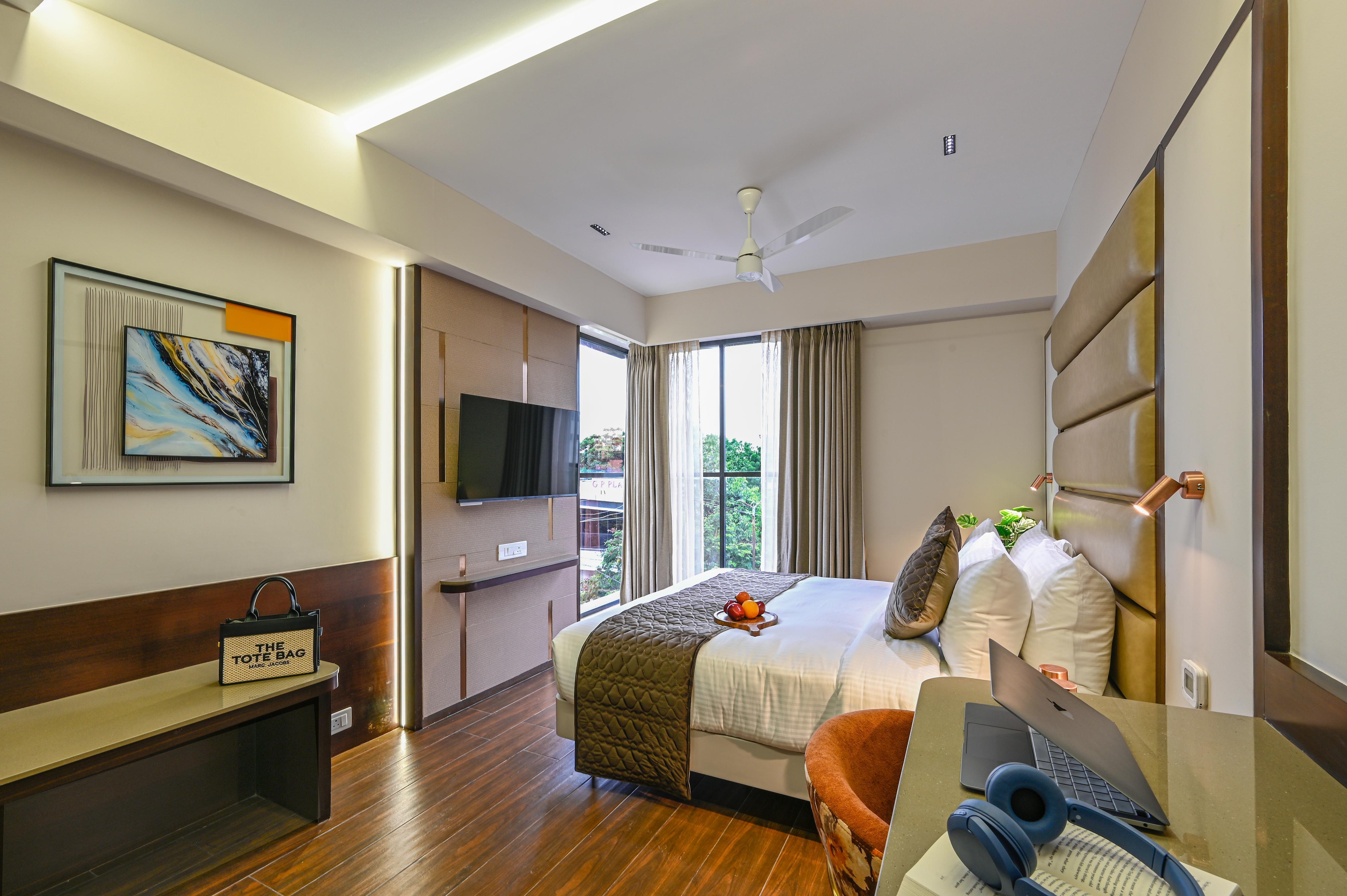 Hotel Grand Girdhar Premier Room Type - Royal Suite With Jacuzzi