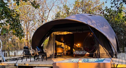 Vrruksh Eco-Stay Room Type - Median Tent with Private Plunge Pool