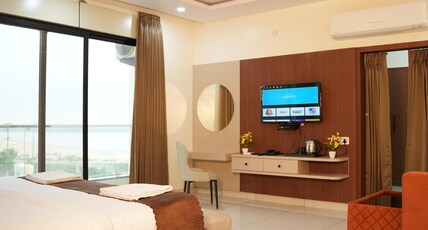 Hotel VR Grand Room Type - Suite River view With Balcony
