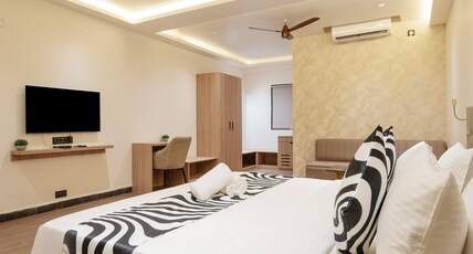 Palette Hotel Pune by CheckIn, MIDC Pimpri-Chinchwad Room Type - Junior Suite with King Bed