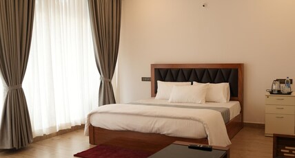 Pallakki comforts Room Type - Hill View Suite with King Bed First/Second Floor, AC
