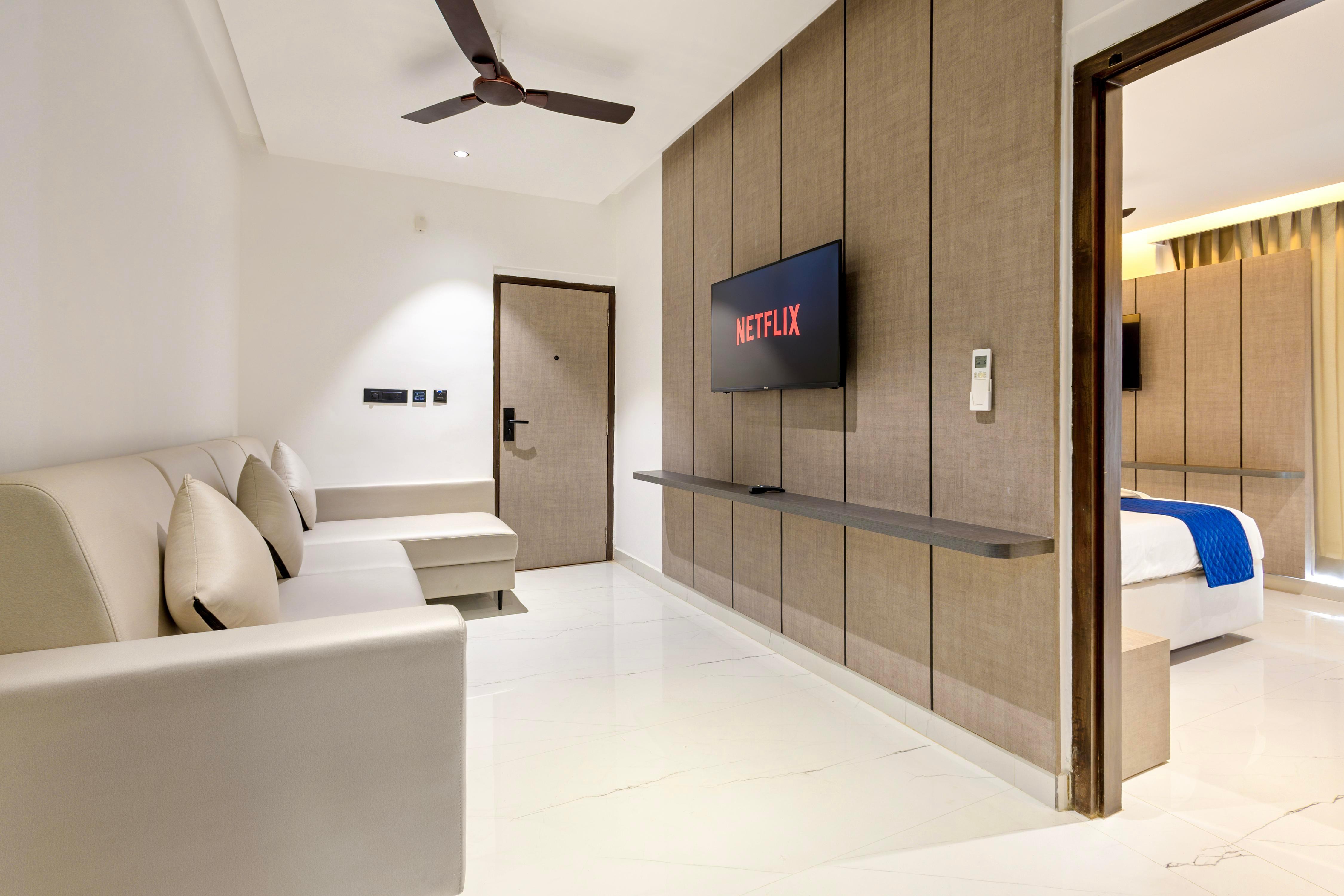 ECKO La Maniere Business Hotels - Tap to explore photos
