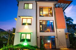 Oasis 3 BHK Apartment | 400m to Petta Metro Station