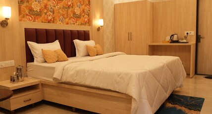 KANHA RETREAT - VRINDAVAN Room Type - Deluxe Double Room