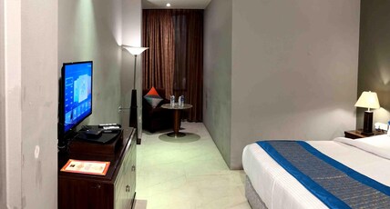 V Hotel TSSG near Delhi IGI Airport Room Type - Deluxe Room