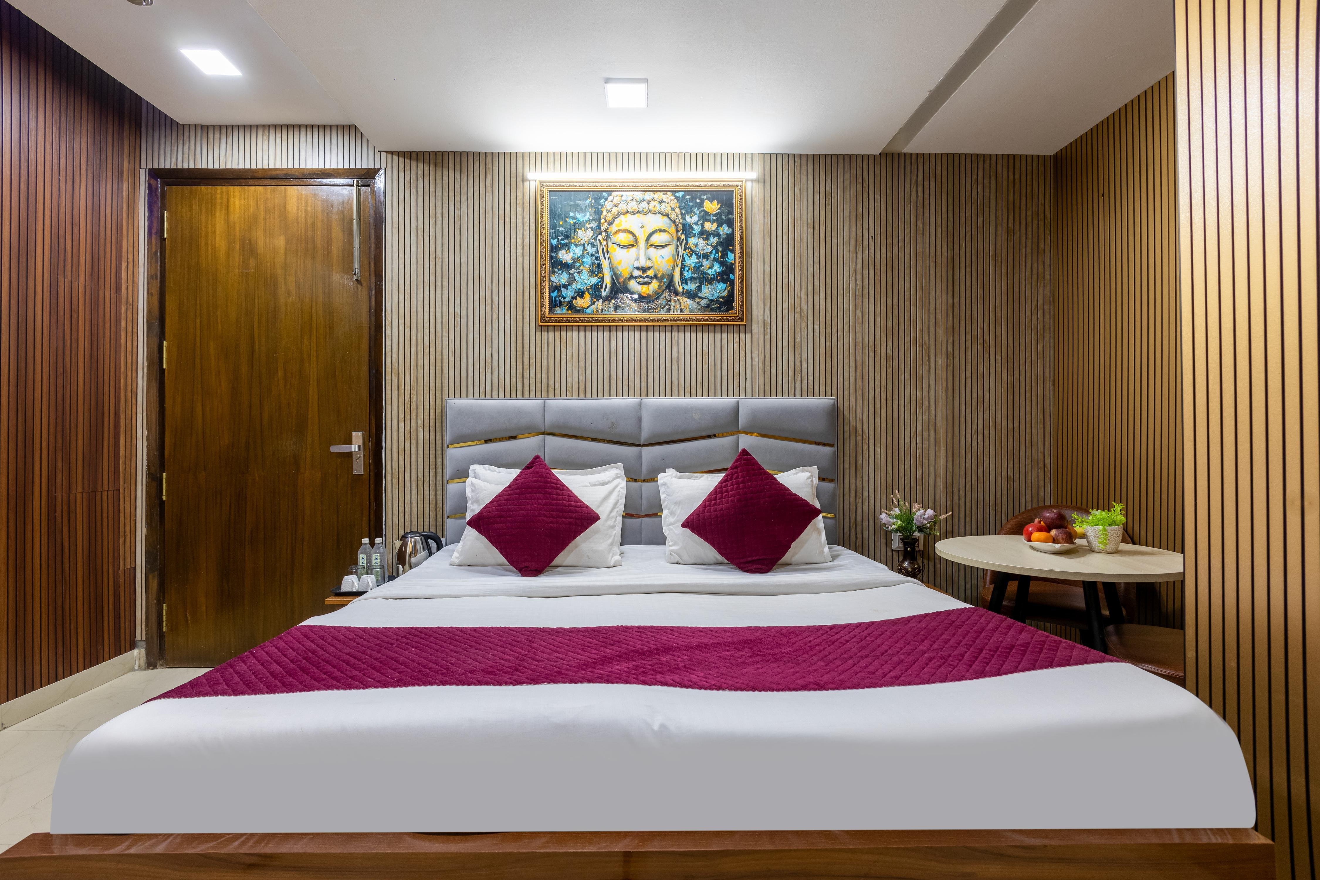Hotel Black Rose Near Rajiv Gandhi Cancer Hospital & Metro Walk Rohini - Tap to explore photos