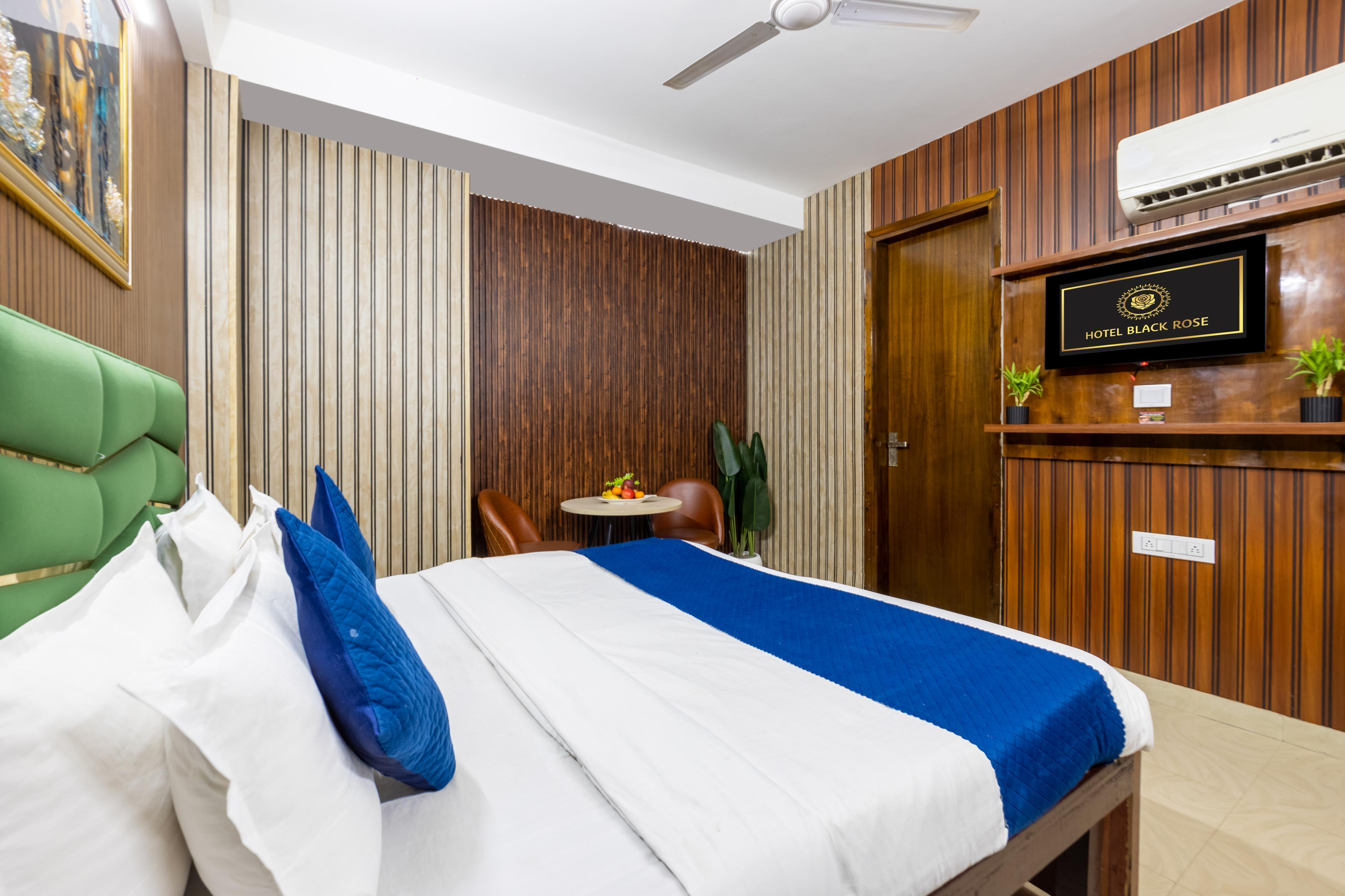 Hotel Black Rose Near Rajiv Gandhi Cancer Hospital & Metro Walk Rohini - Tap to explore photos