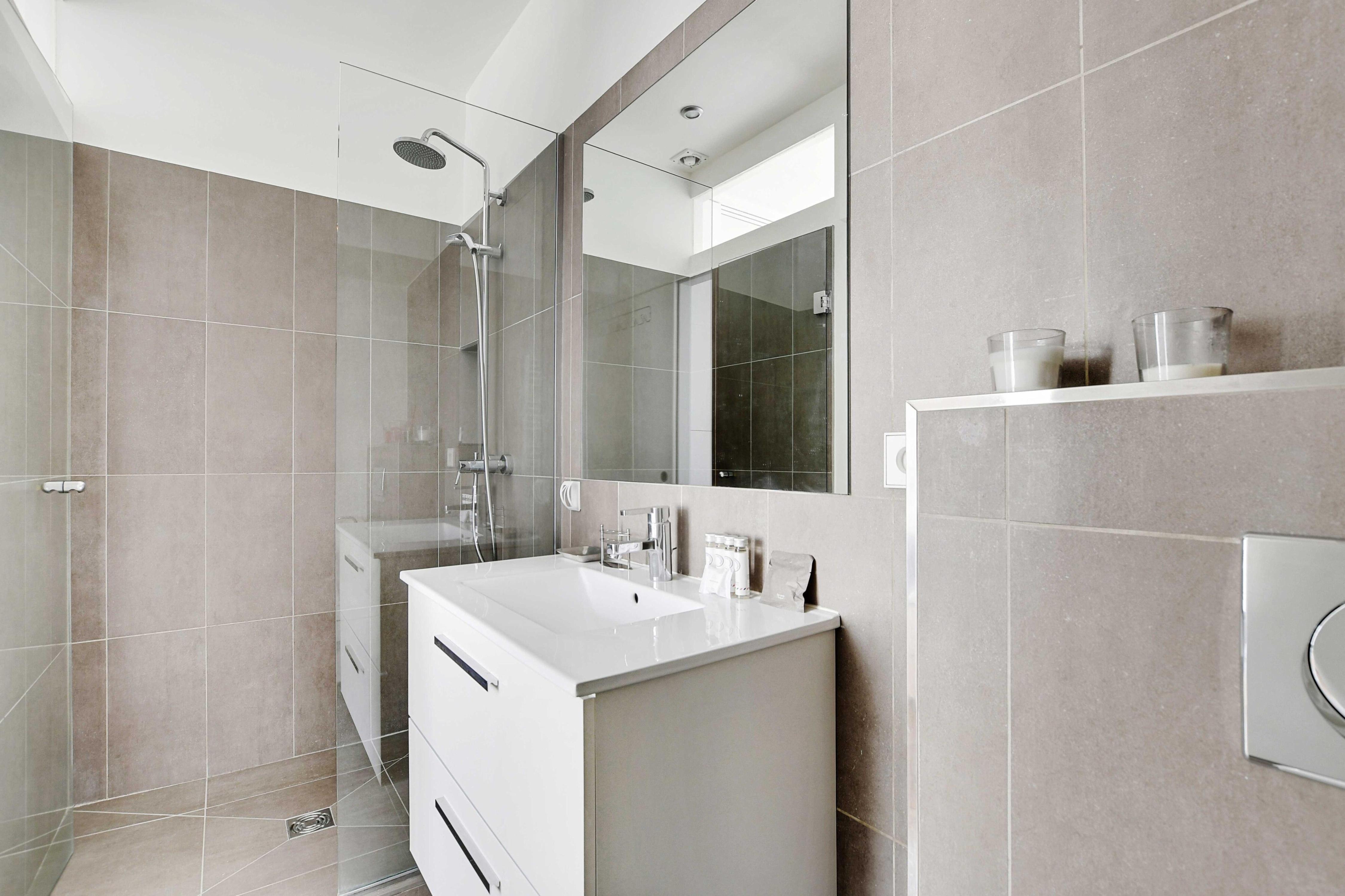 Authentic apartment - 1BR/2P - Palais Garnier - Tap to explore photos