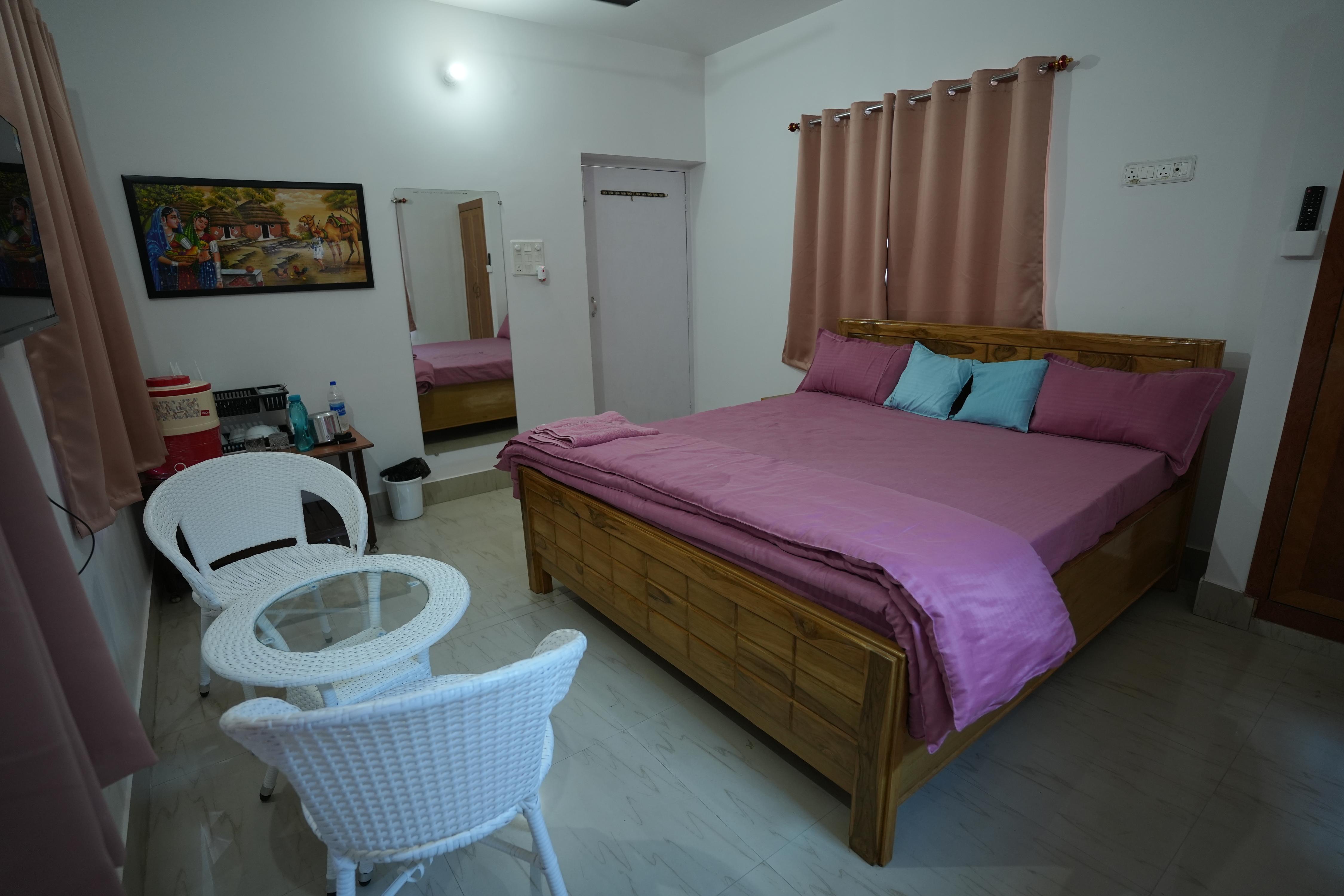 Luxury Suite Peaceful with Washroom and Terrace - Tap to explore photos