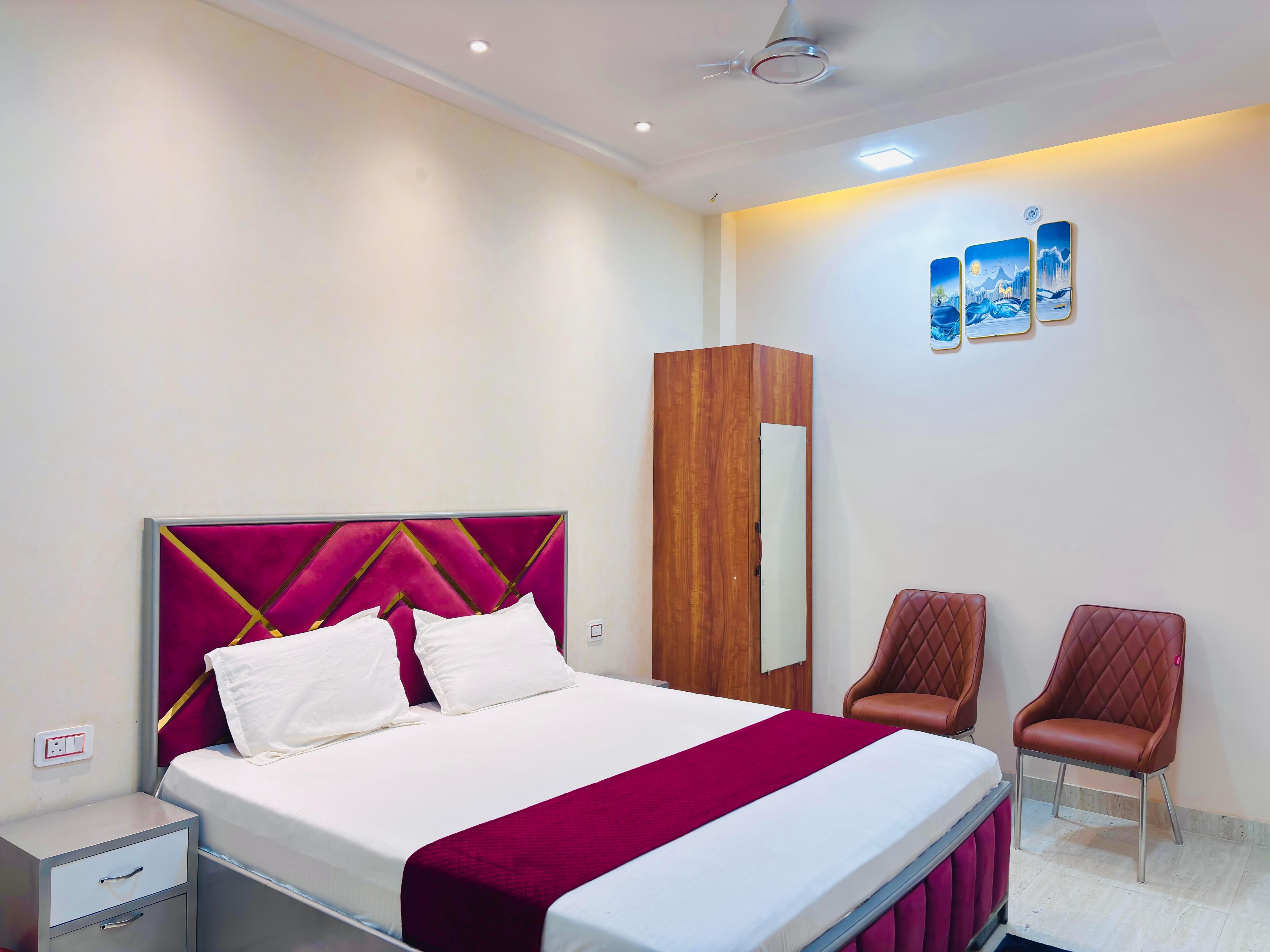 Hotel ram lakhan paradise - Tap to explore photos