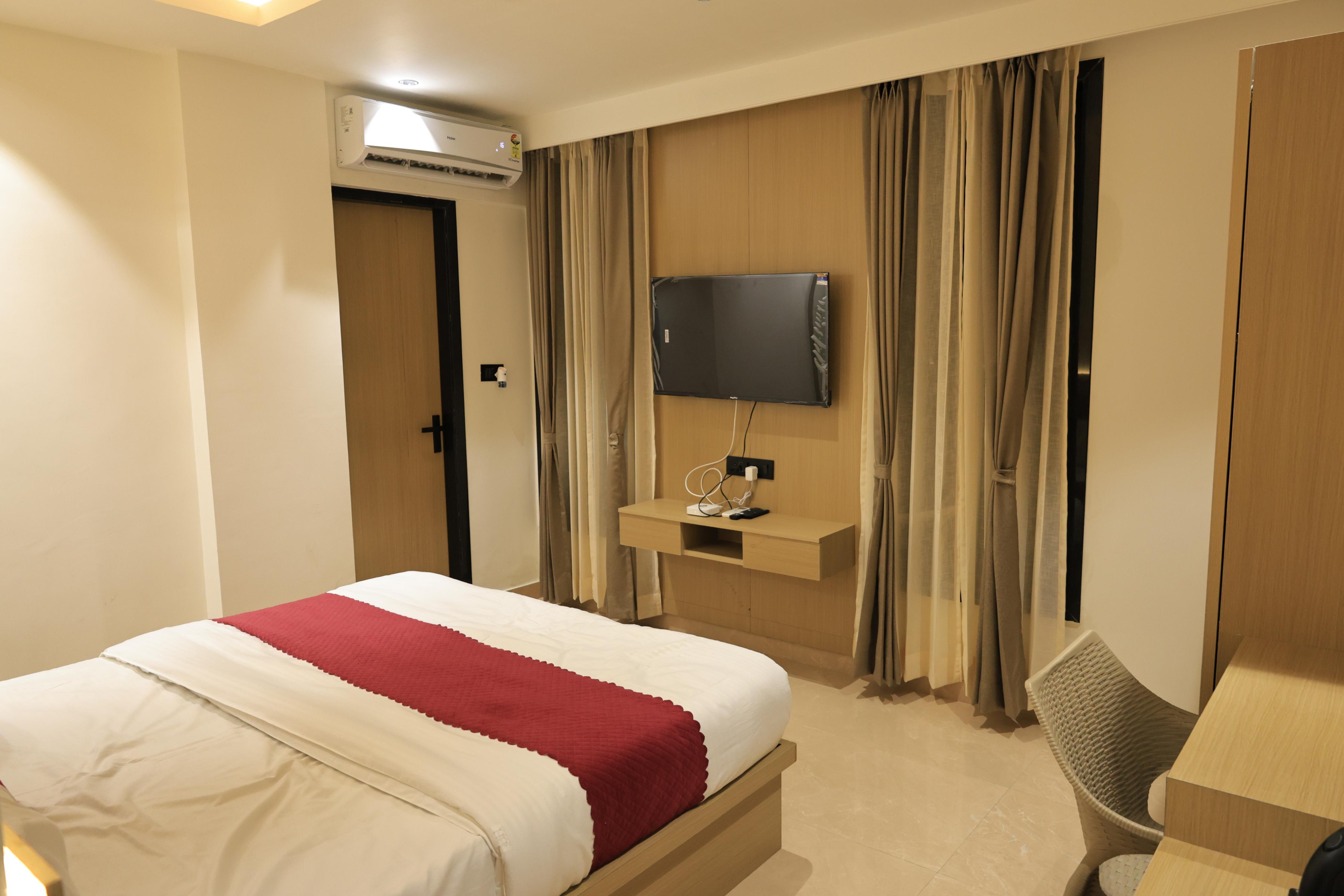 The Basil Hotel Room Type - Deluxe Room