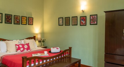 ama Stays and Trails Seven Pines Kasauli Room Type - Daisy Luxury  Room 1