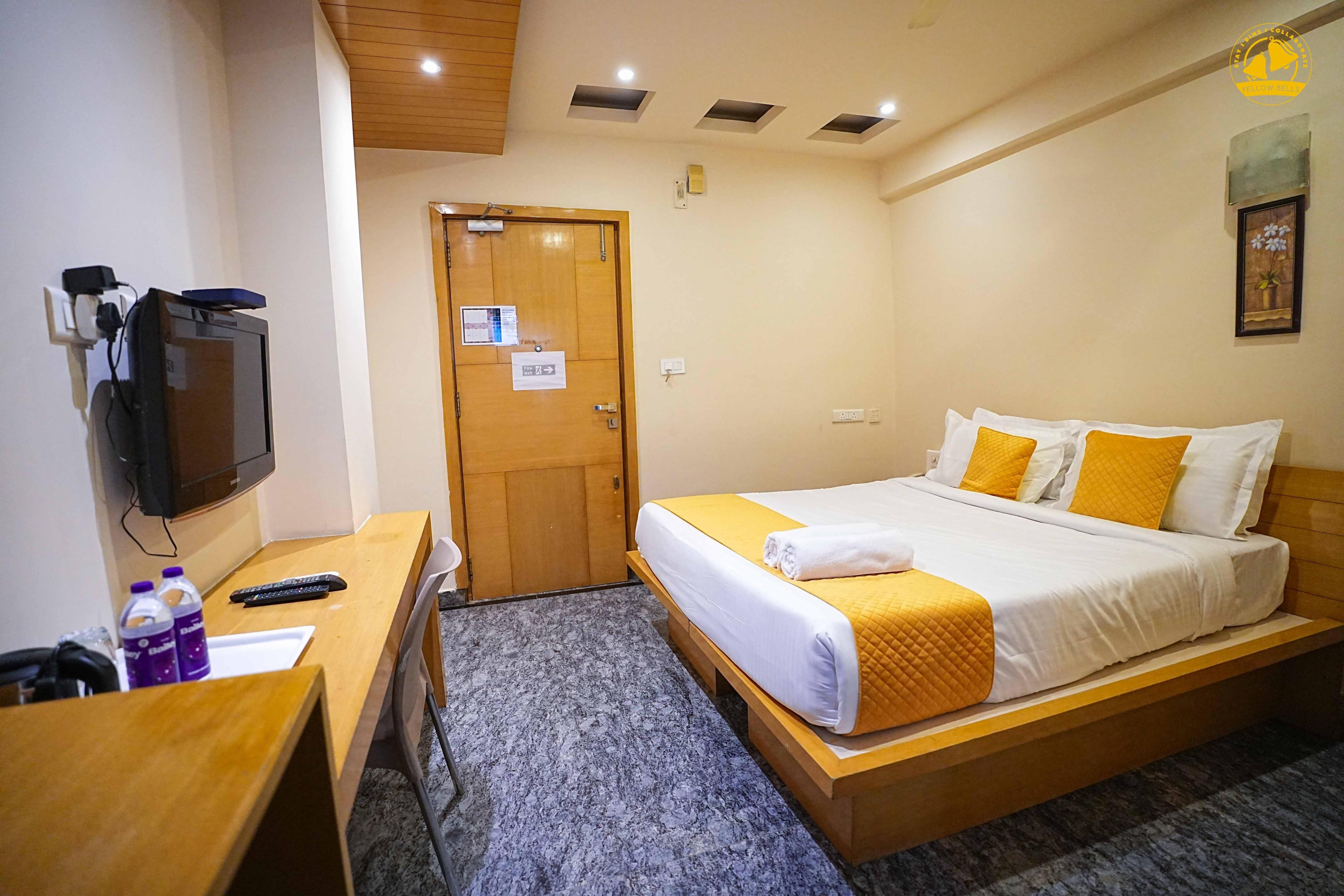 Hotel Liv by Yellow Bells Room Type - Deluxe Room
