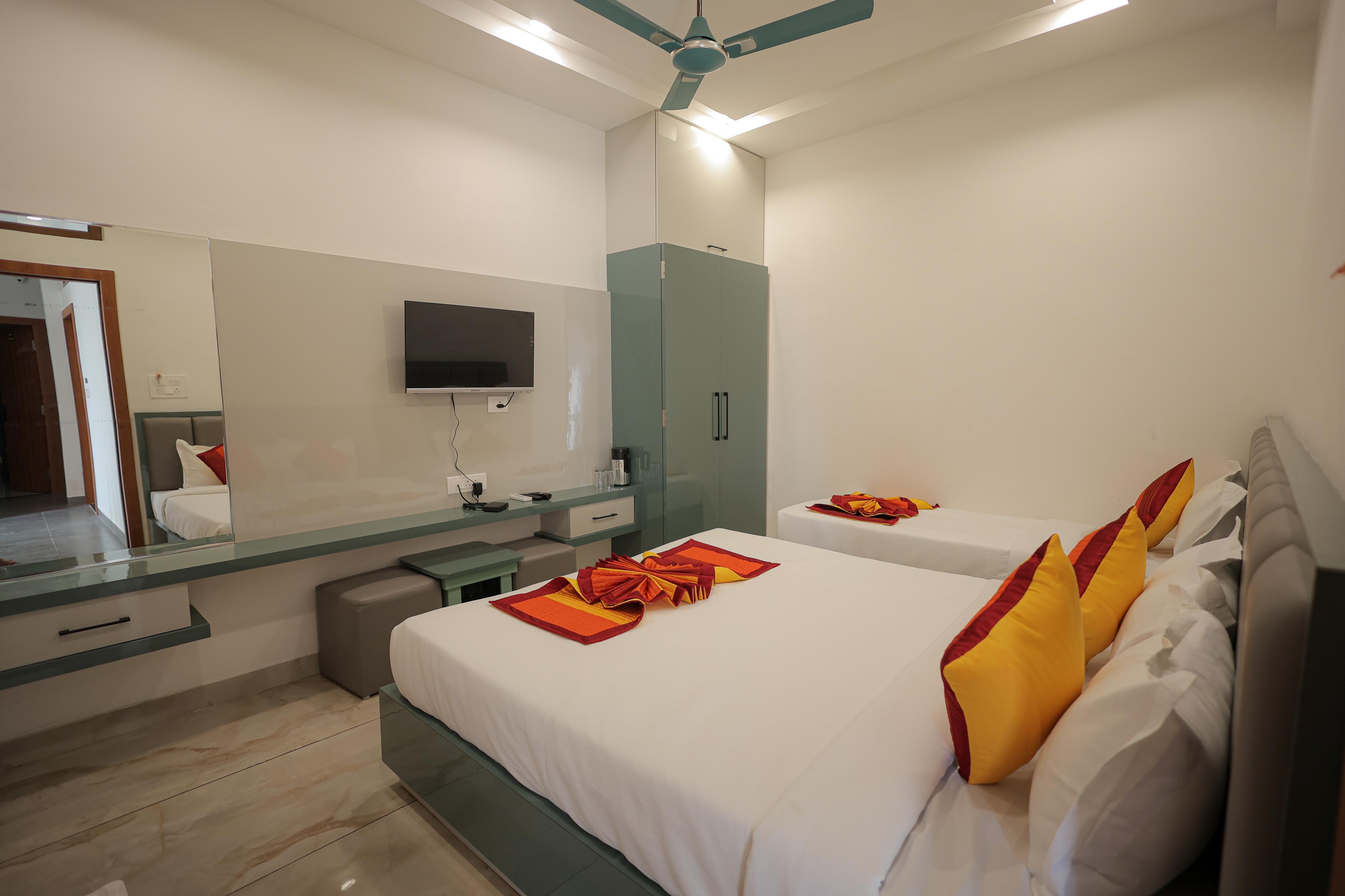 Papaya Leaf Comfort Nathdwara