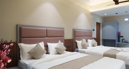 Hotel Hari Om Room Type - 4 Bed Family Room