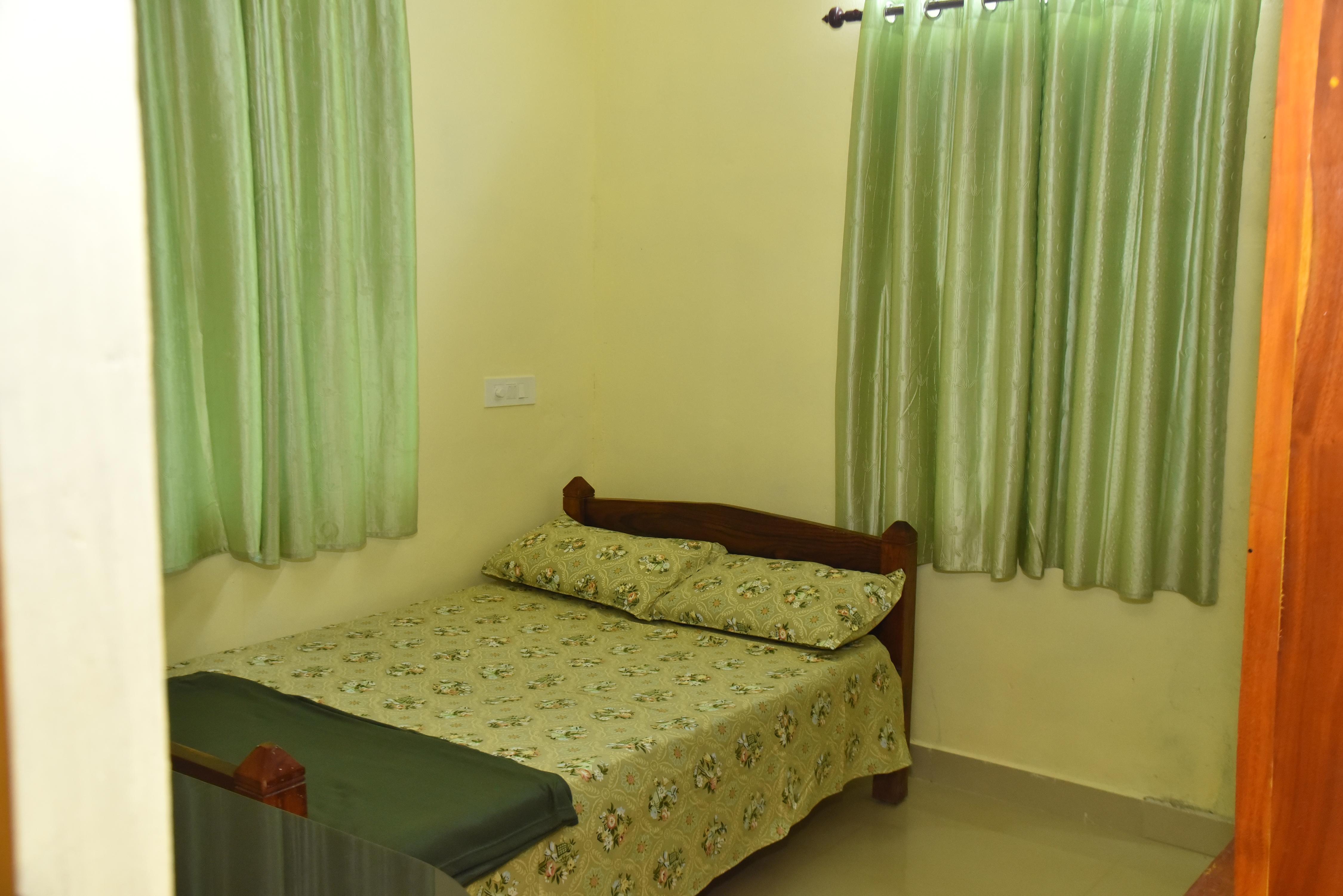 Skylark Homestay Panchalimedu - Tap to explore photos