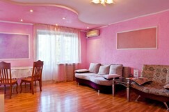 Lessor Apartment 203
