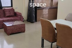 Sunshine Homestay- (Gorewada lake)