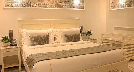 Quality Inn Rama Room Type - Deluxe King Bed Room