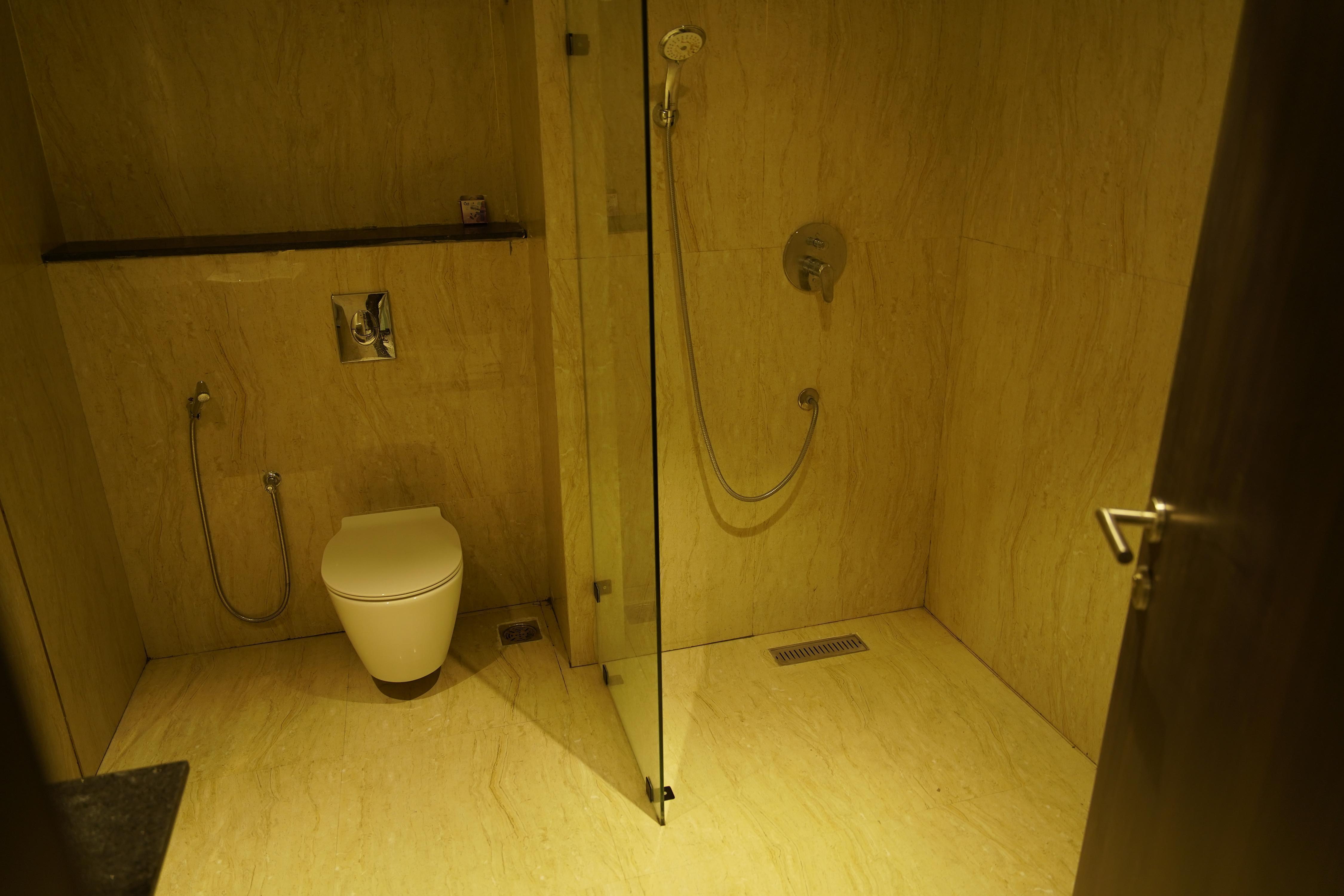 Sekaran Residency - Sekaran Mall Hotel - Tap to explore photos