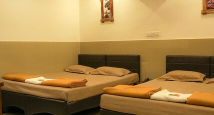 Hotel Royal Usi Room Type - Super Deluxe Four Bed Room (AC)