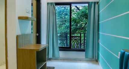 Hotel Royal Usi Room Type - Deluxe Four Bed Room (Non-AC)