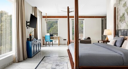 SaffronStays Sukh Saklana Haveli: Suites Room Type - Bedroom 1