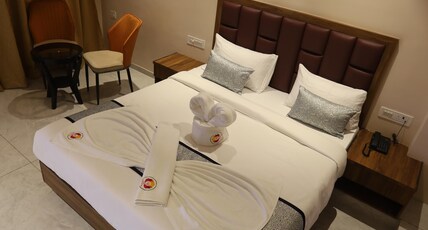 Hotel Status Inn, Room Type - Super Deluxe