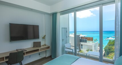 Ocean V Hotel Room Type - DELUXE DOUBLE ROOM