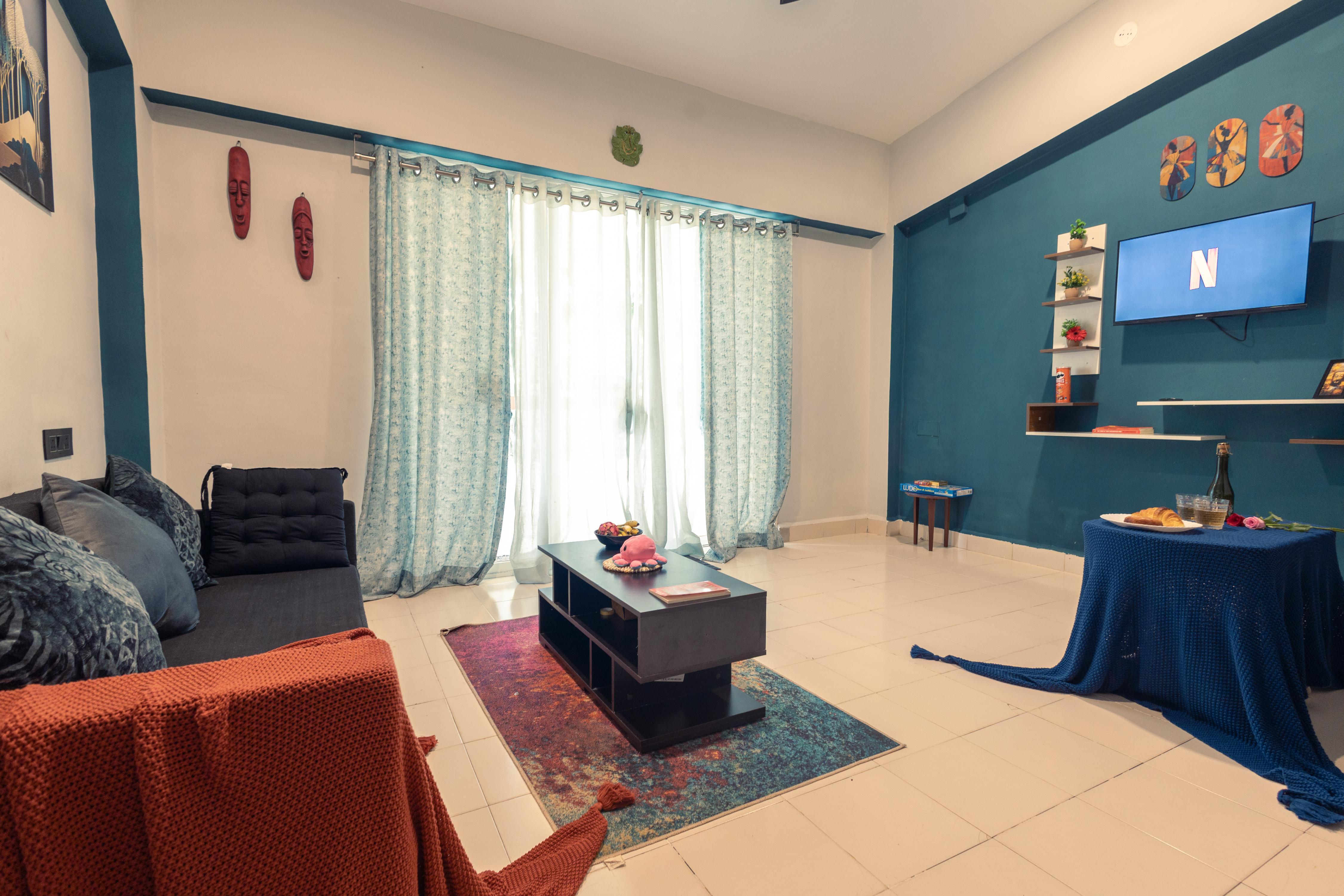 Spacious 1BHK w Balcony Pool View near Anjuna - Tap to explore photos