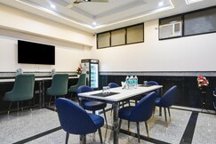 Hotel dimond near Delhi Airport