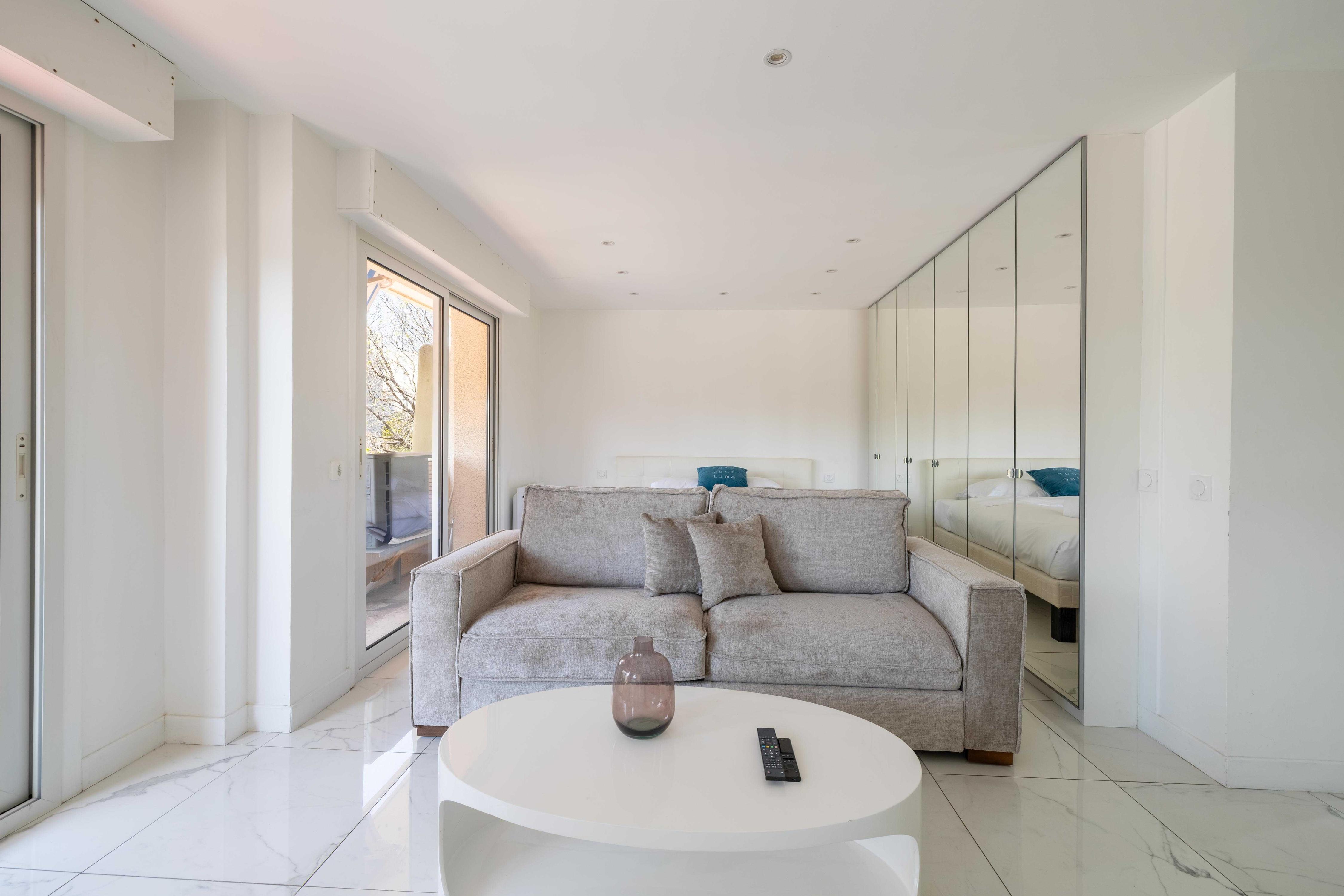 Modern and Cosy Studio- AC- 4P- Cannes - Tap to explore photos
