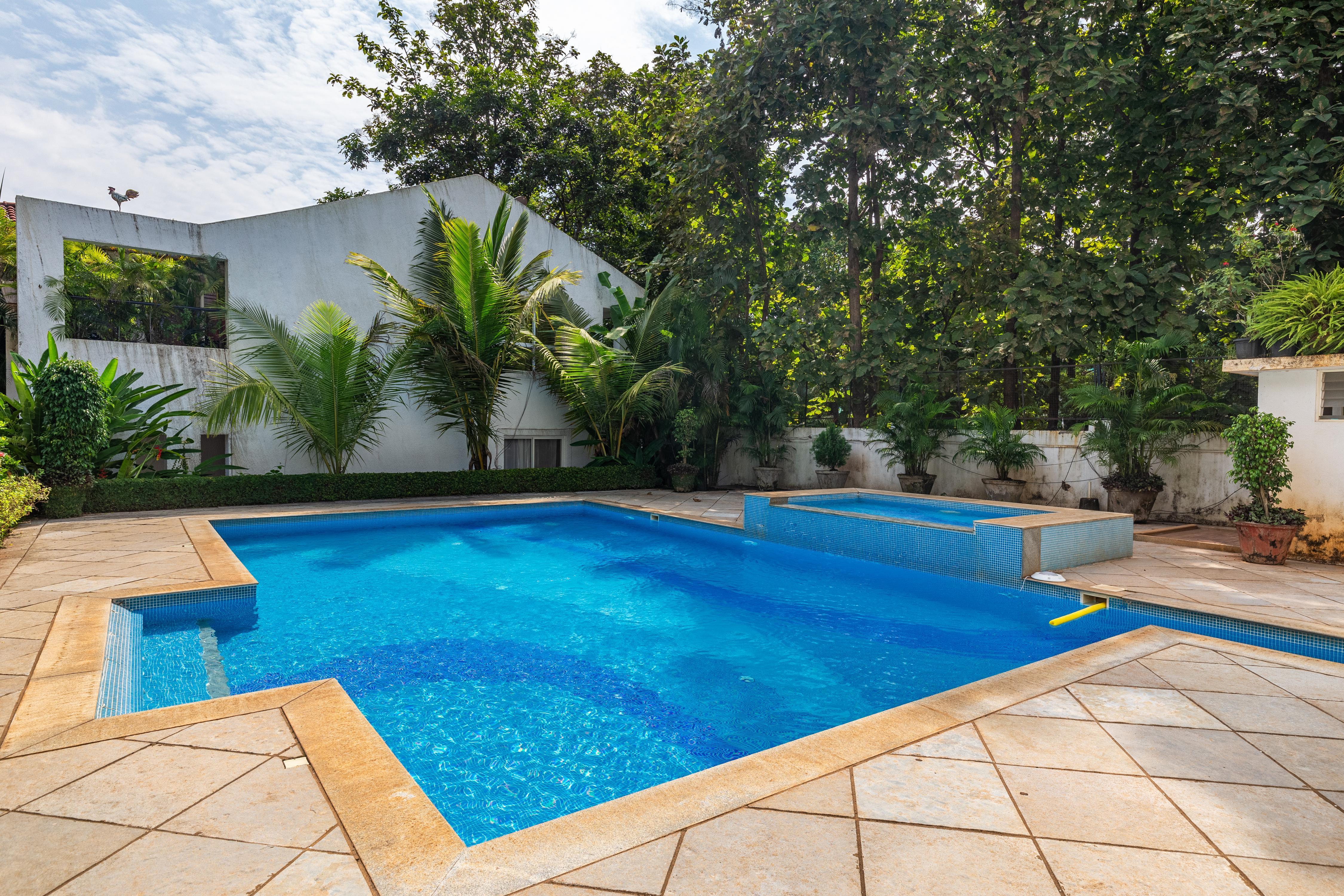 Luxurious 3BHK villa with swimming pool in assagao: D1 - Tap to explore photos