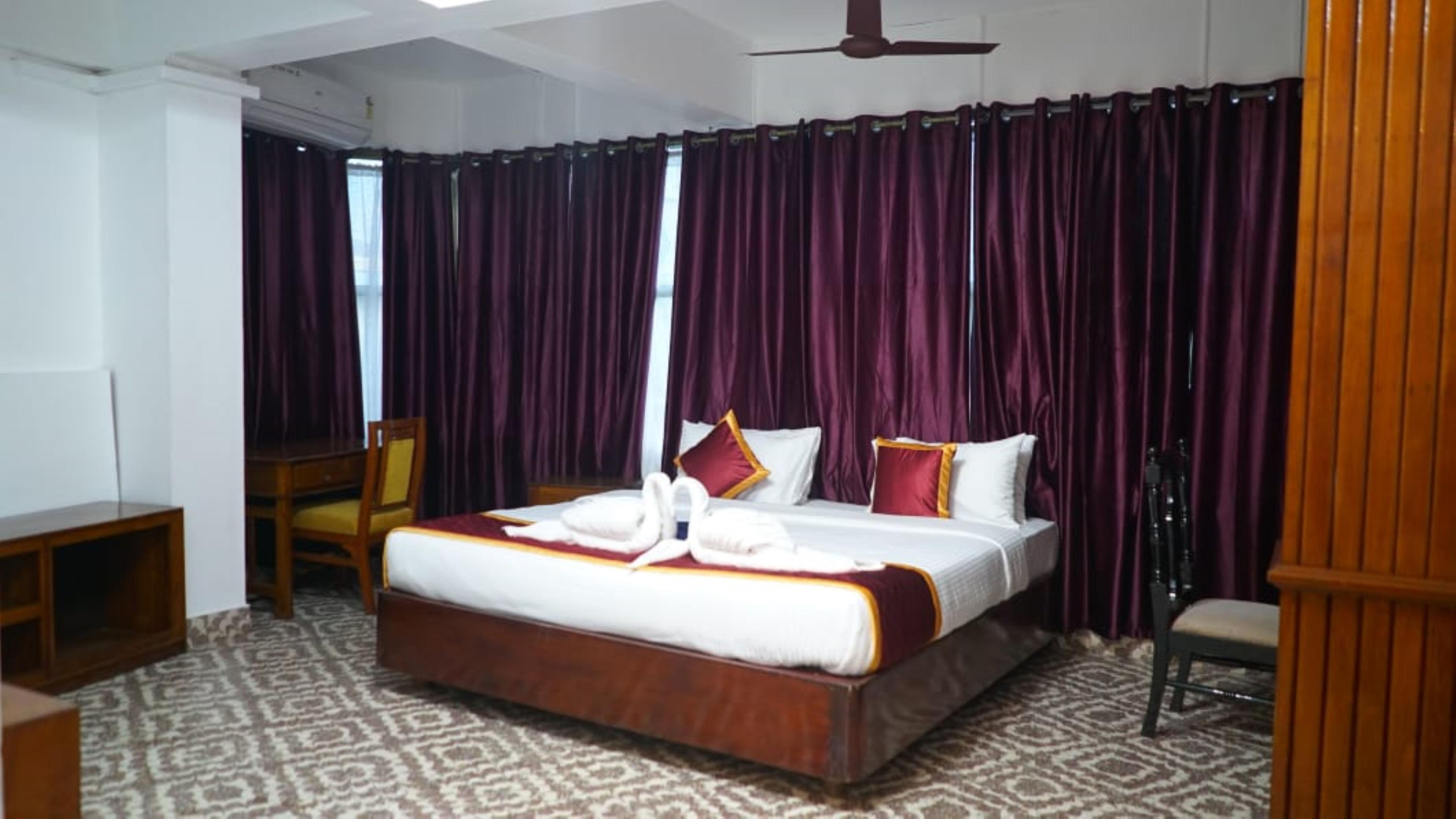 Pournamy Inn Room Type - Triple Room Non AC