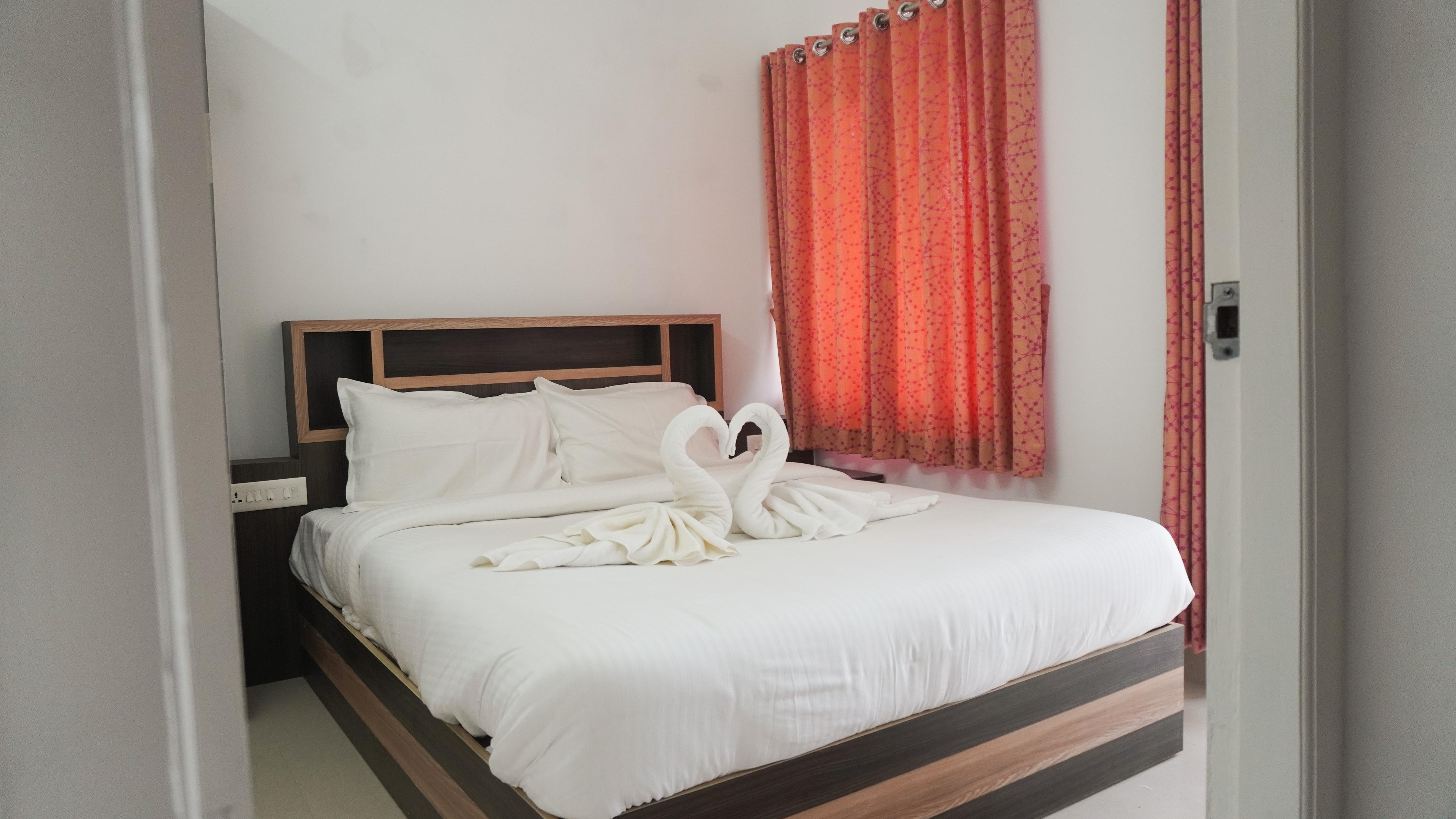 Rains Valley Resort Mankulam - Tap to explore photos