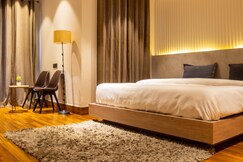 Housr Phase 1 Arjun Marg & Golf Course Road