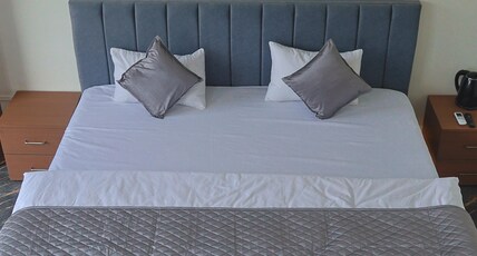 Hotel Maharana Inn Room Type - Super Deluxe Room