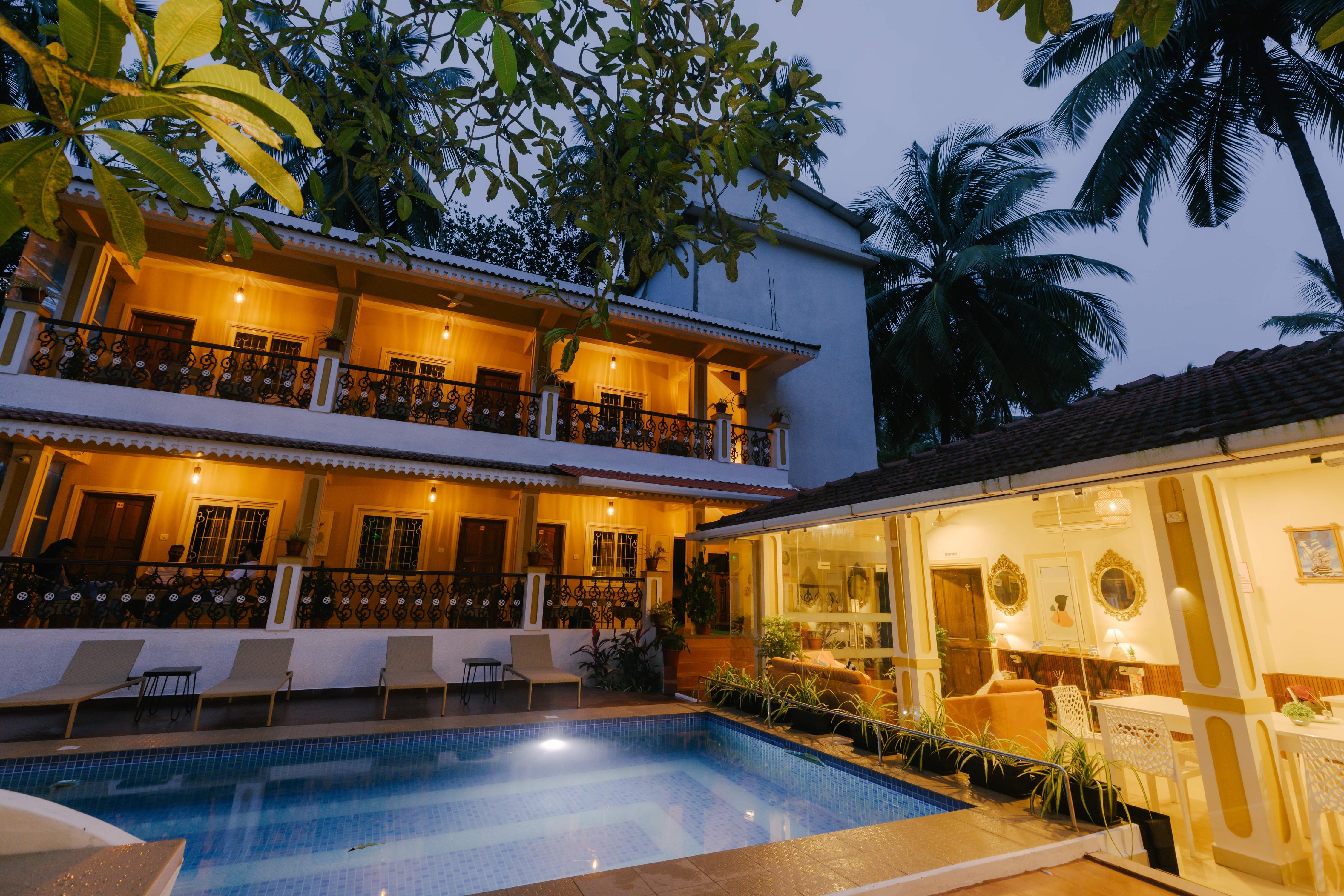 Villa Azura Escape by Da Alohas, a boutique resort villa - Tap to explore photos