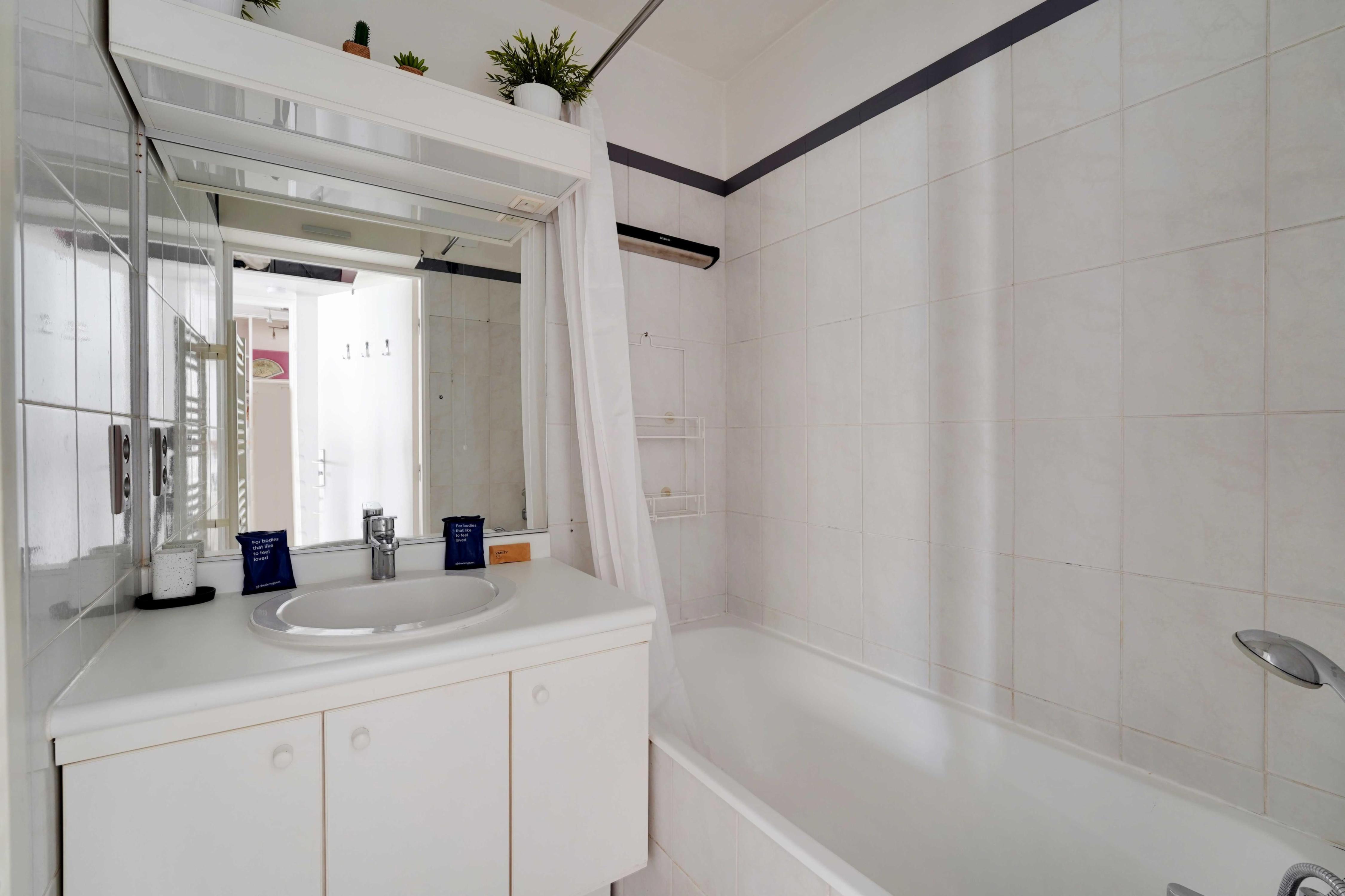 Charming apartment -1BR-2P- Boulogne-Billancourt - Tap to explore photos
