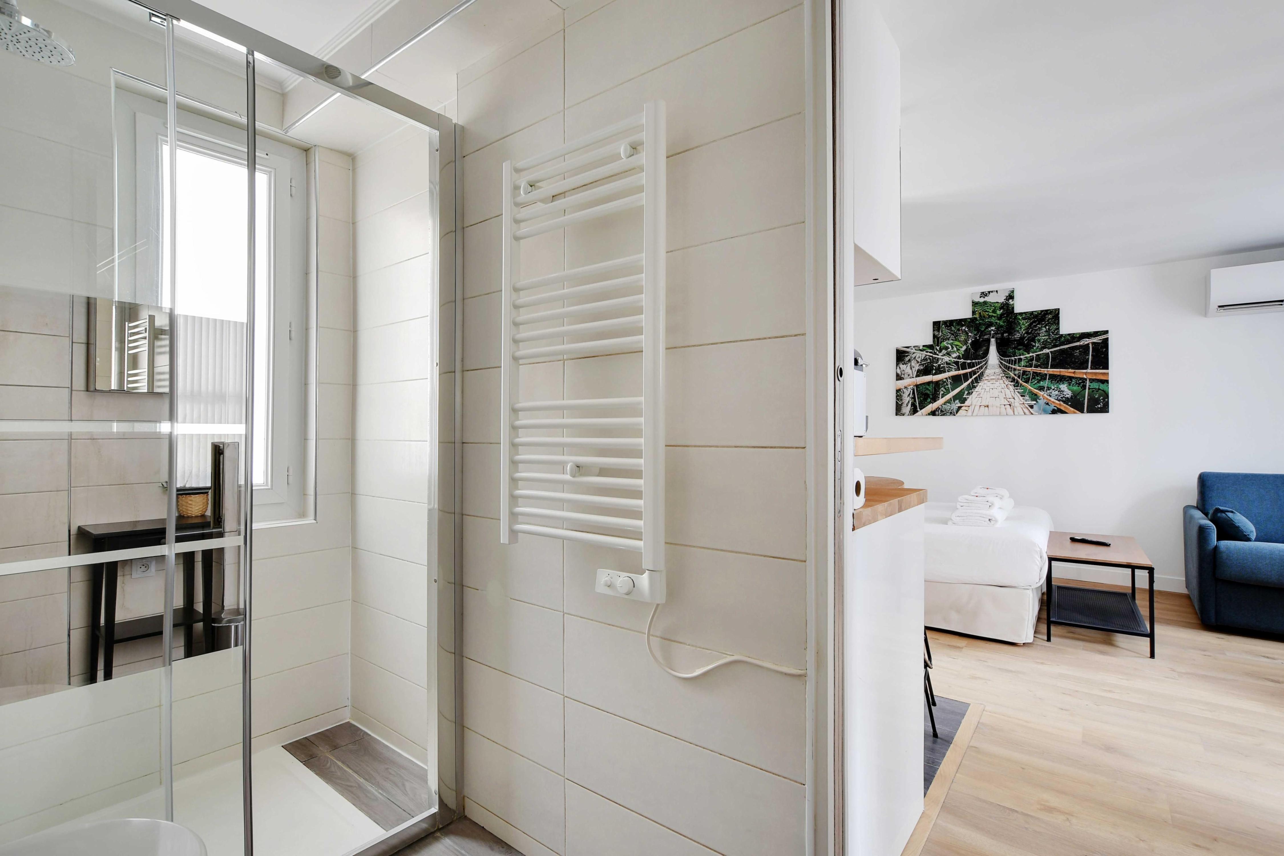 Charming studio - 2P - Center of Paris 4 - Tap to explore photos