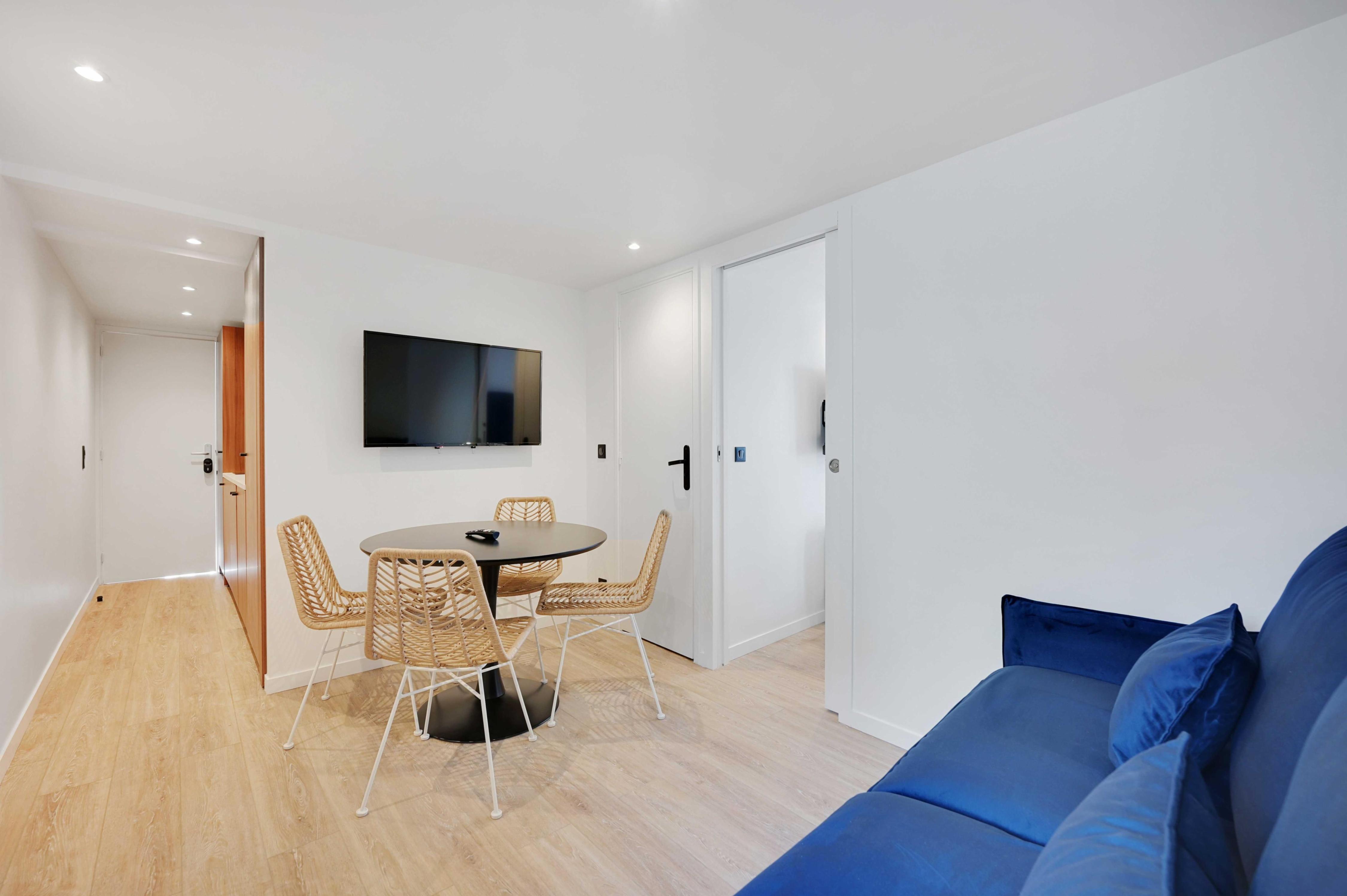 Charming and modern apt - 1BD/4P - near Paris 68 - Tap to explore photos