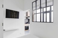 Beautiful apartment 1BR2P Nea Nation Share Save