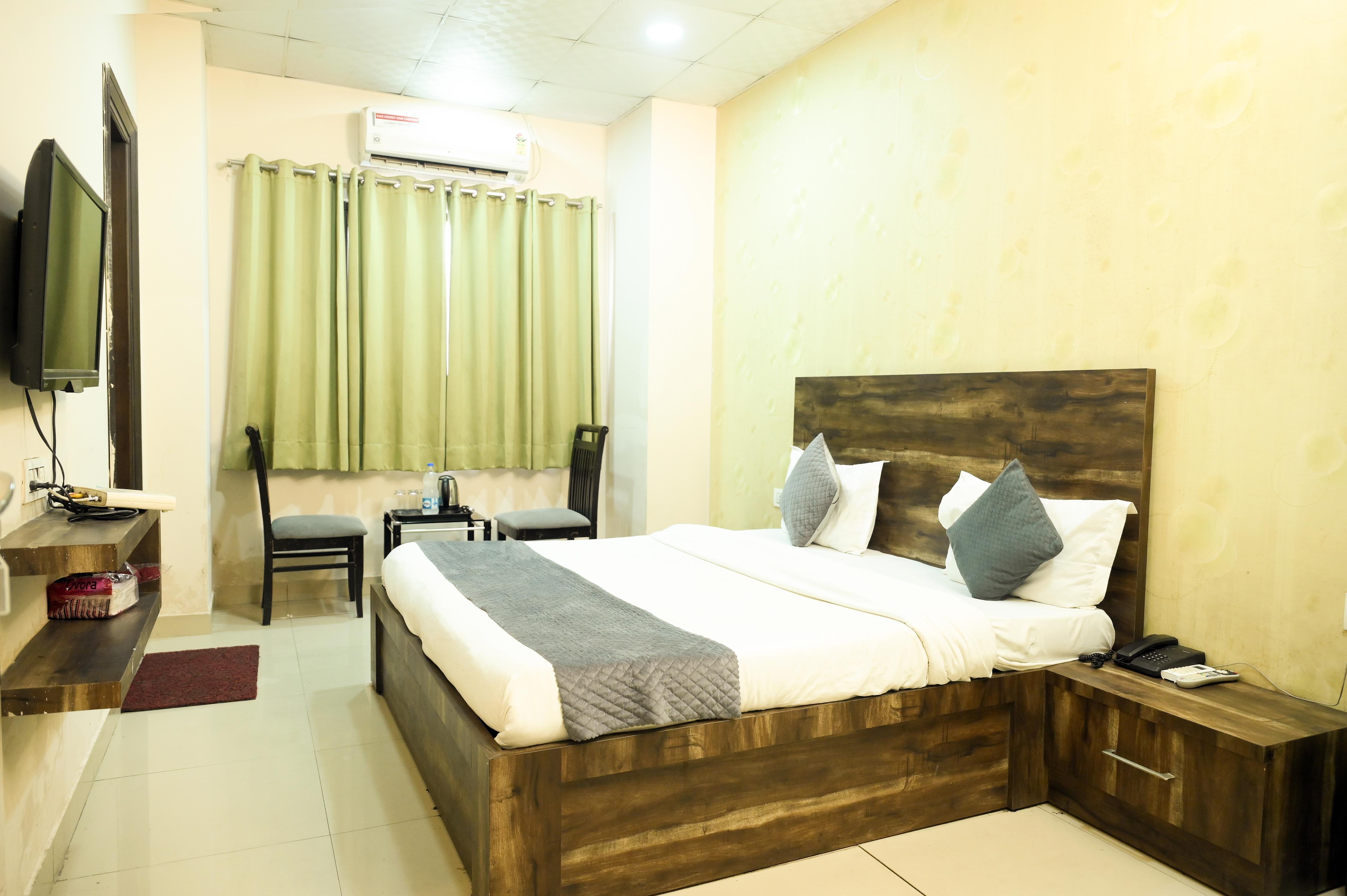 Hotel De agya paradise - Tap to explore photos