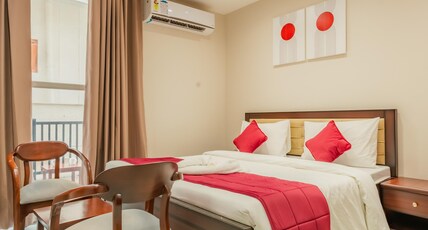 Majestic Stays Room Type - DELUXE AC ROOM
