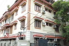RK Inn | 200m from Guruvayur Temple
