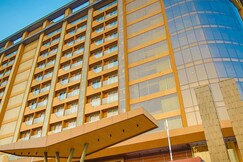 Stayzen at Weekend Address | Entire Studio Apartment near Aiport