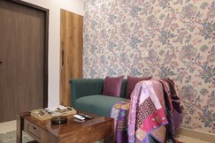 Mountain Nest - 1 BHK - Valley View - Near Hyatt