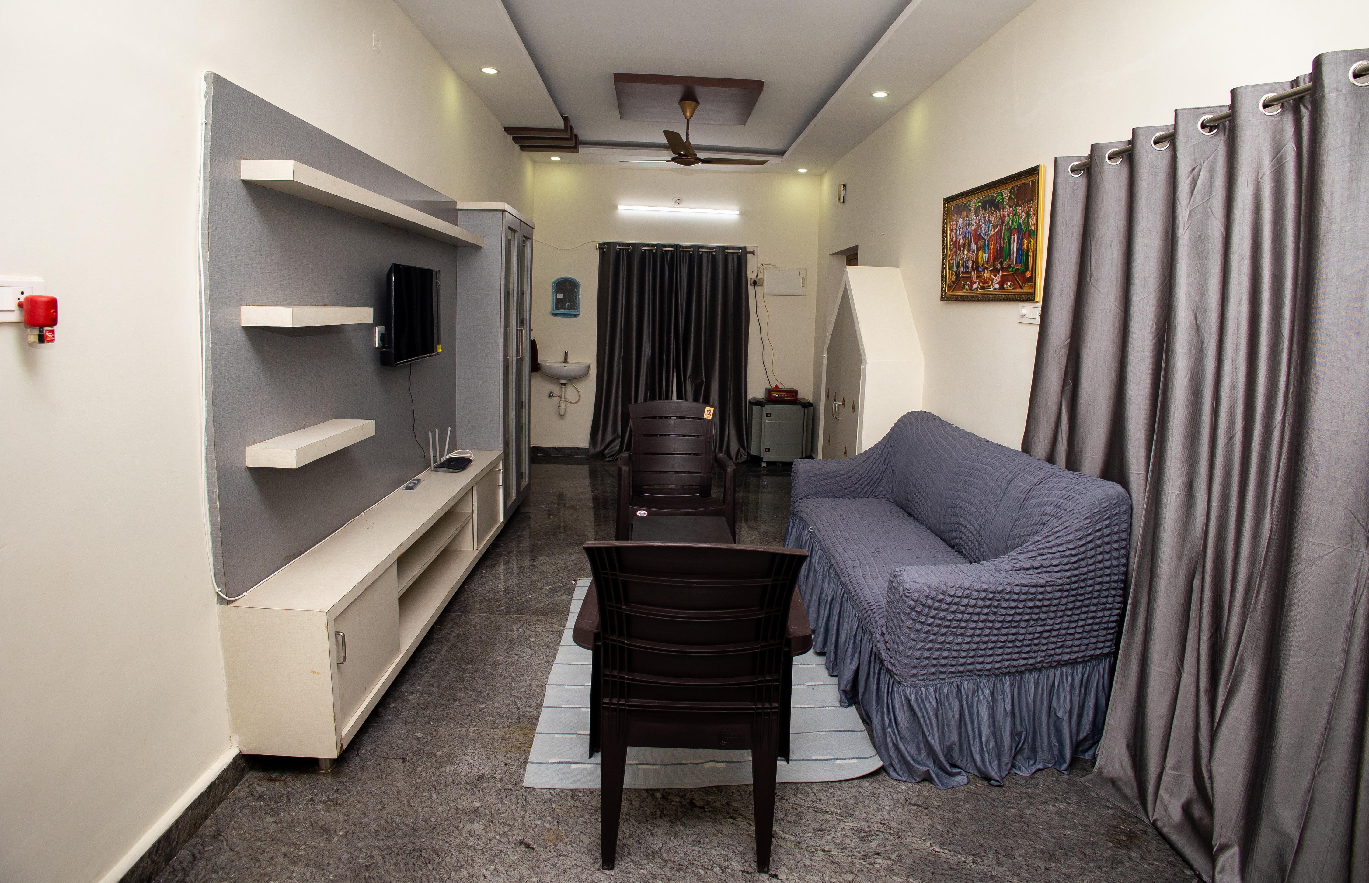 White House Home Stay