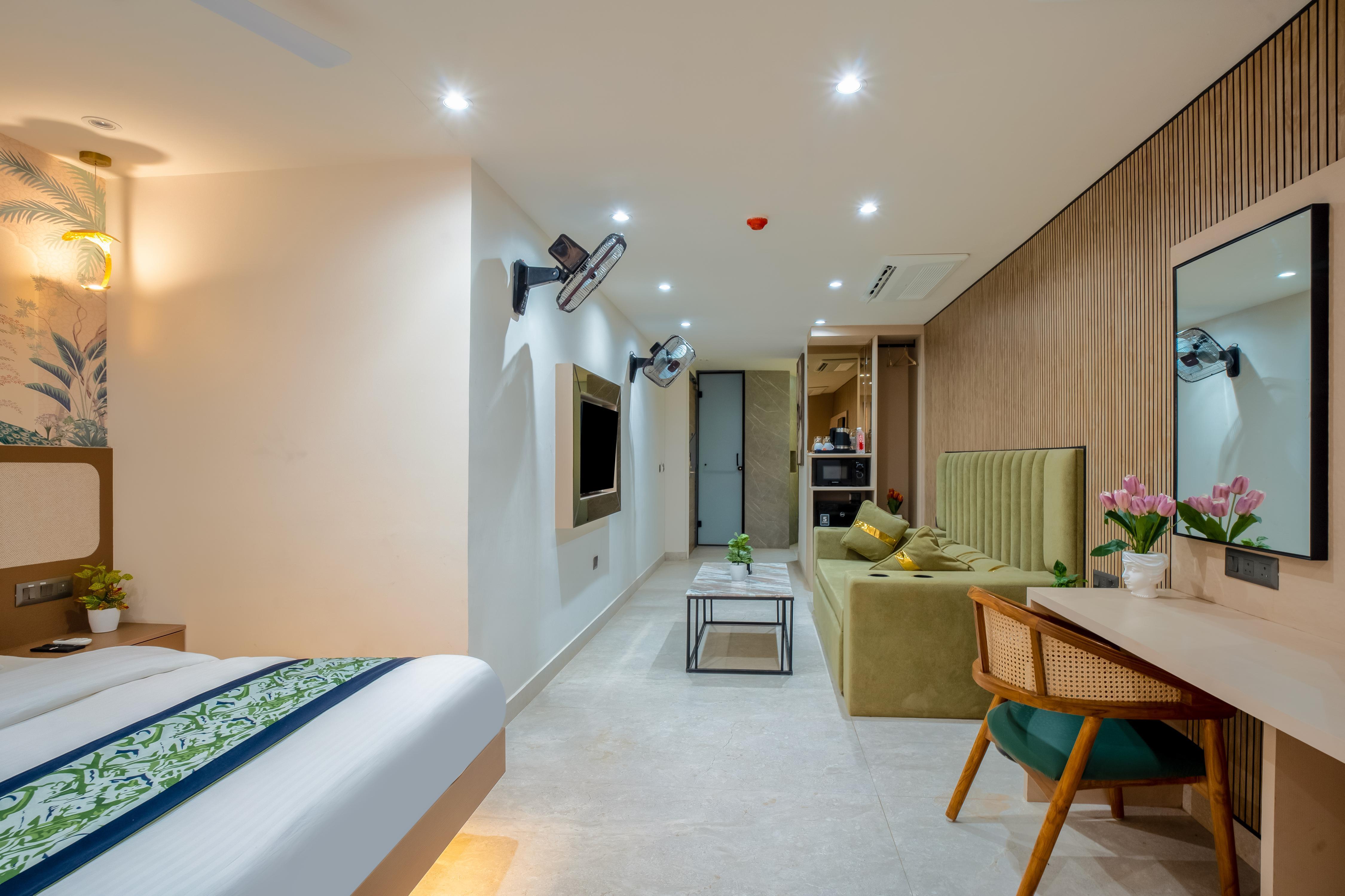 Hotel IKOY -Model Town Room Type - Suite Room with 2 King Bed