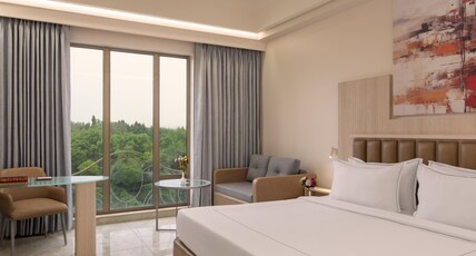 TREAT IMPERIAL Room Type - Executive Room Queen Bed